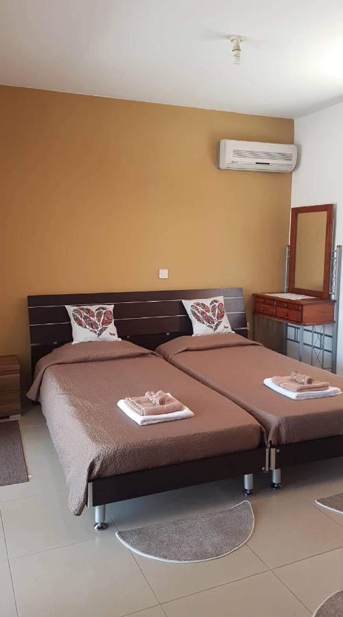 Andris Apartment Paralimni Exteriör bild