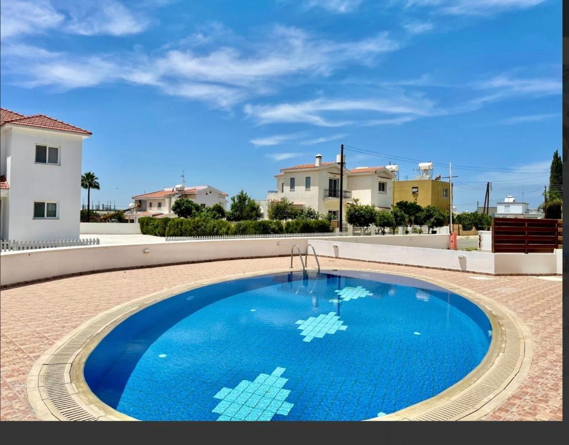 Andris Apartment Paralimni Exteriör bild